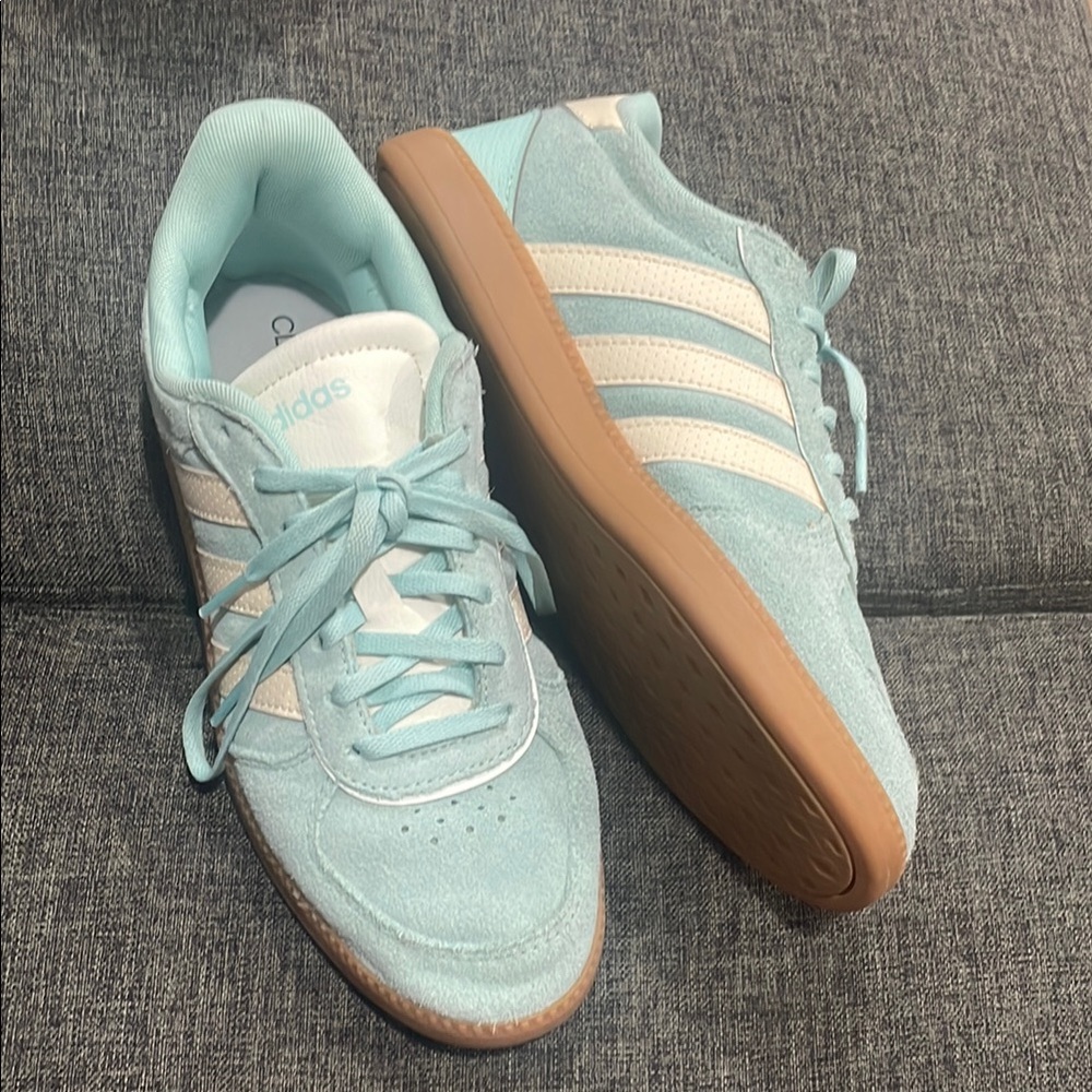 Adidas Women's Light Blue Sneakers
